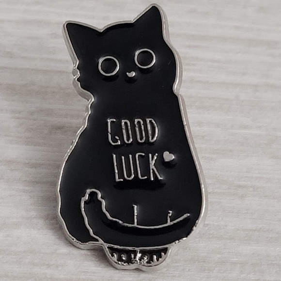 Good Luck Black Cat Enamel Pin - Picture 1 of 10